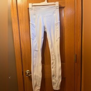 White lululemon leggings